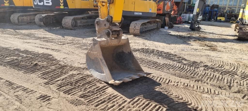 JCB JS 145 LC Plus Rupsgraafmachines