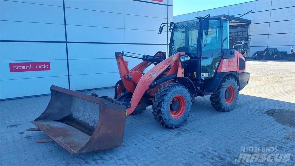 Kubota R085 Knik- en schrankladers