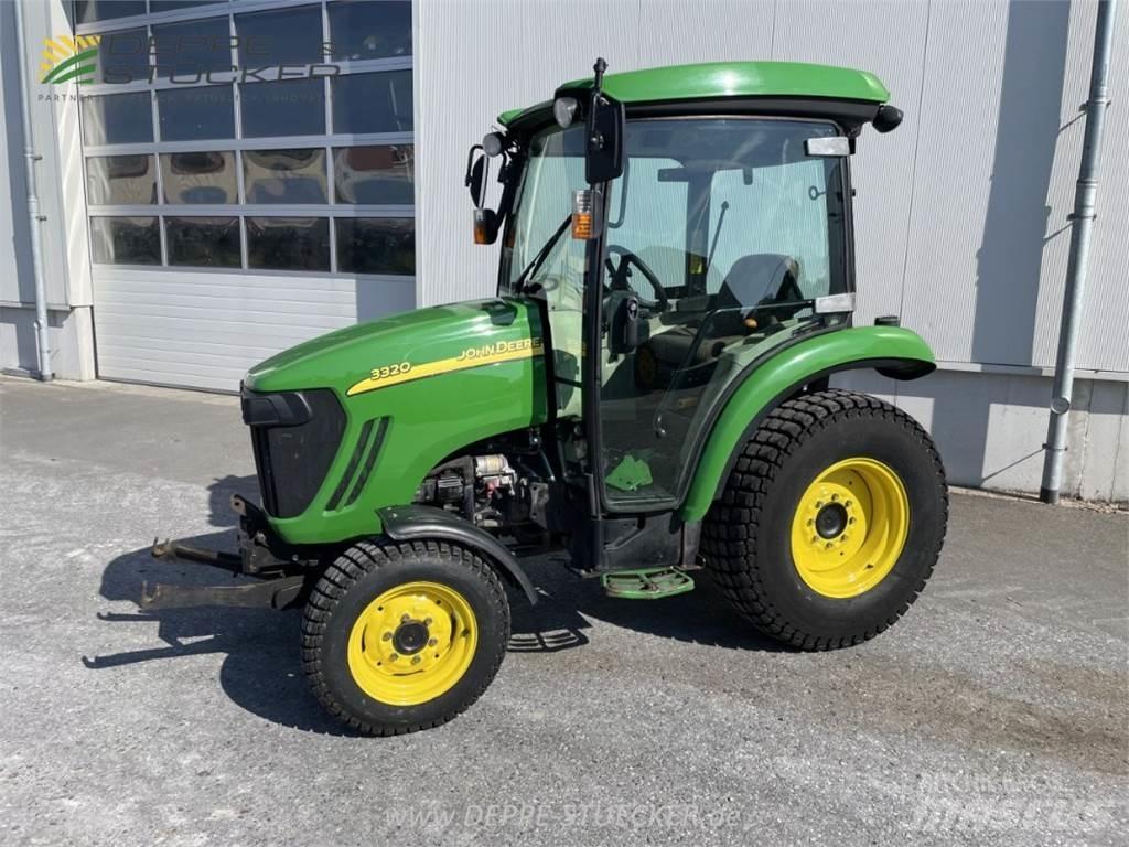 John Deere 3320 Compacttrekkers