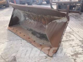 CAT Bucket-Side Dump Bakken