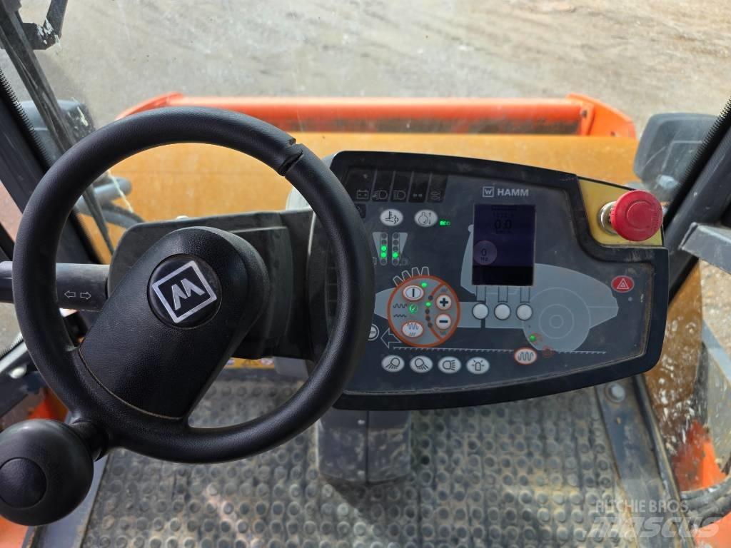 Hamm H13i VIO Trilrolwalsen