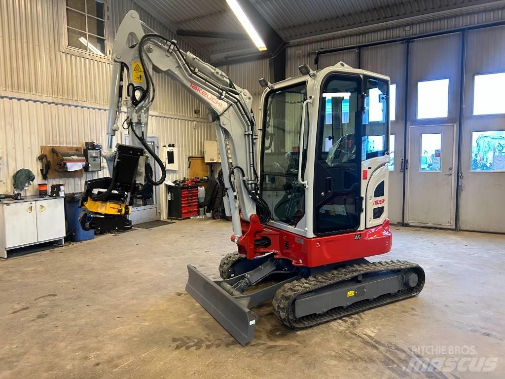 Takeuchi TB325 Minigraafmachines < 7t