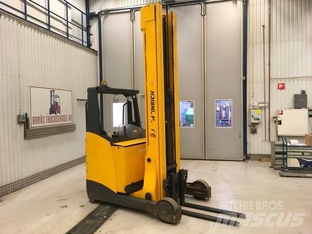 Jungheinrich ETV 325 Reachtruck voor hoog niveau