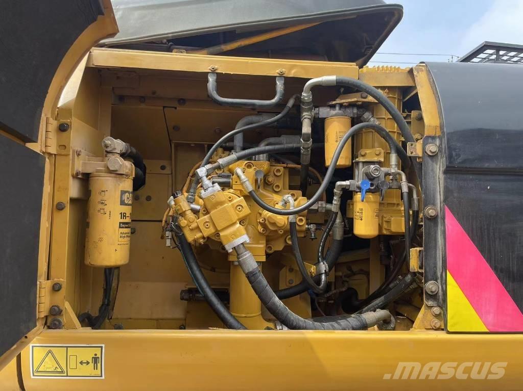 CAT 336 d Graafmachines Long Reach