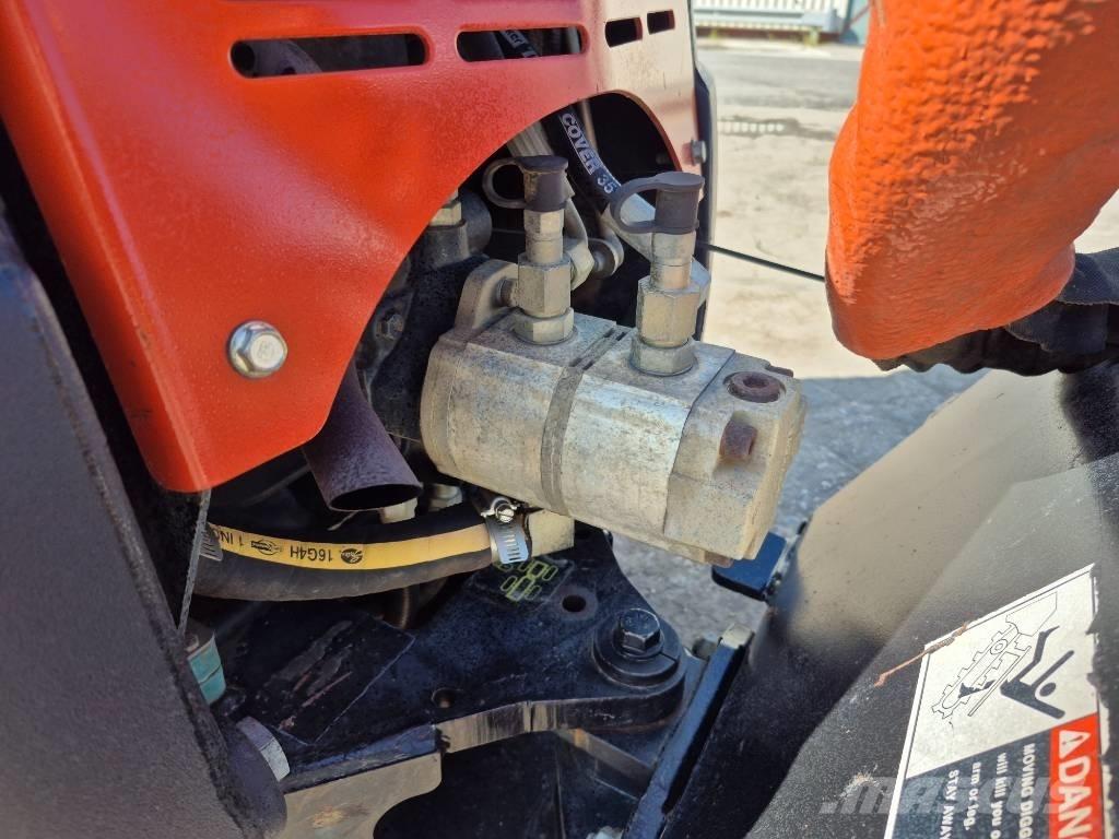 Ditch Witch R300 Sleuvengravers