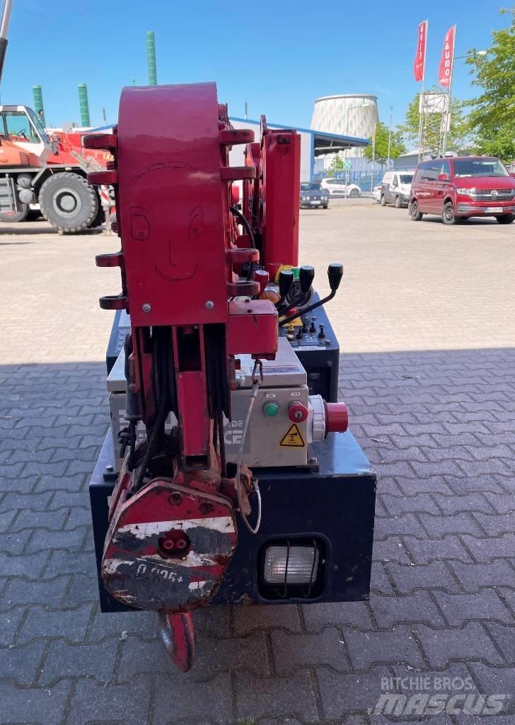 Unic URW-095 Mini hijskraan