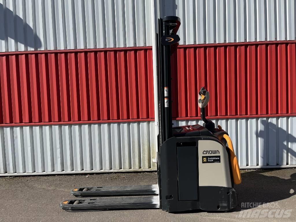 Crown ETi40001,2 Stapelaar meeloop