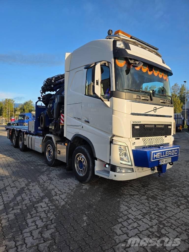 Volvo FH 540 Vlakke laadvloer met kraan