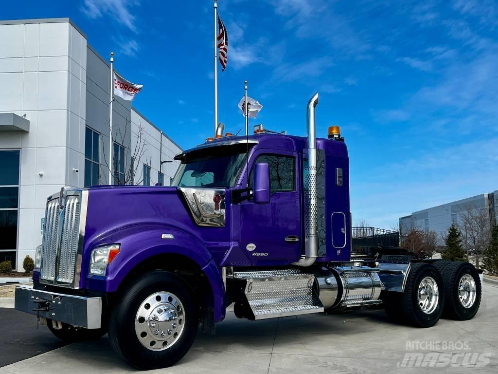 Kenworth W 990 Trekkers