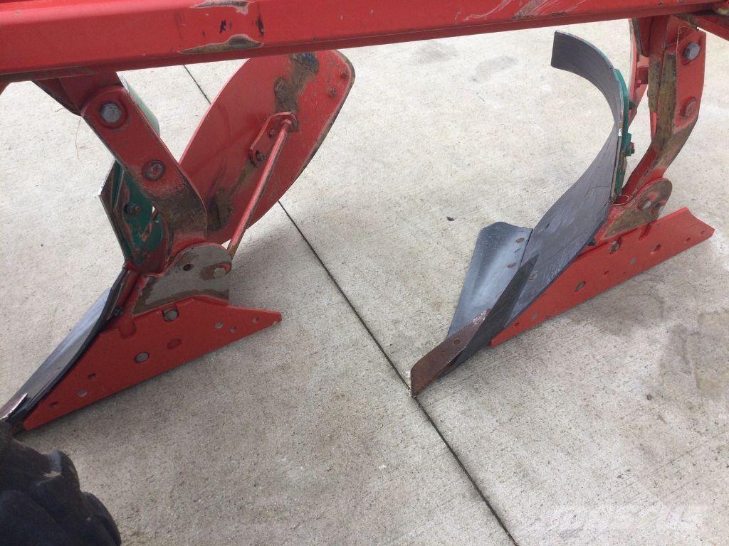 Kverneland LS100 Conventionele ploegen