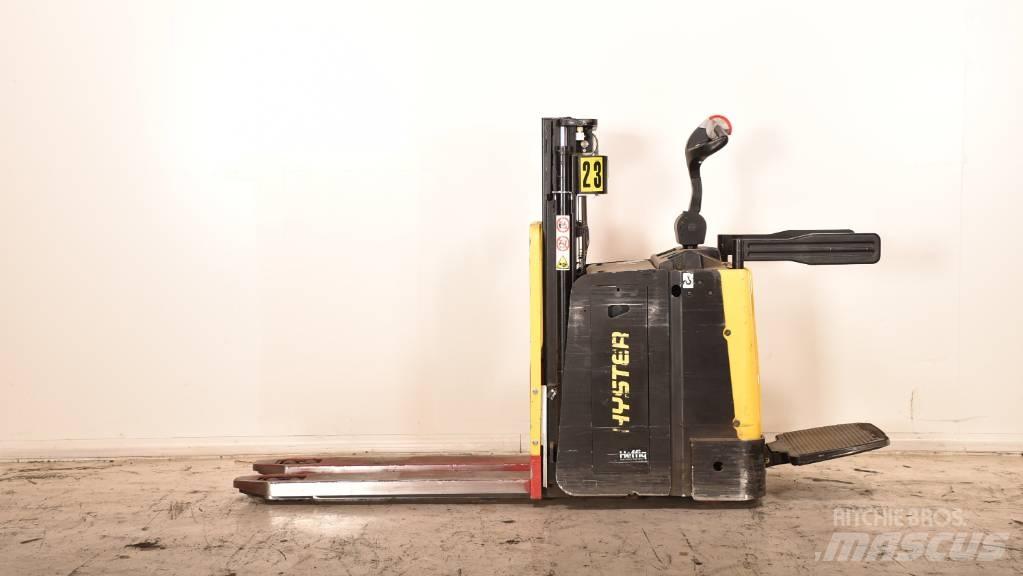Hyster P2.0SD Meerij pallettruck met platform
