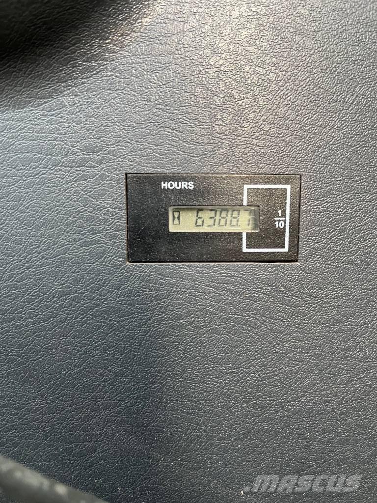 Hyundai HX 145 LCR Rupsgraafmachines