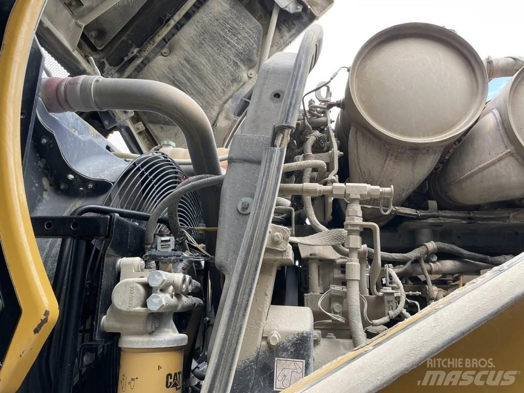 CAT 972M Wielladers