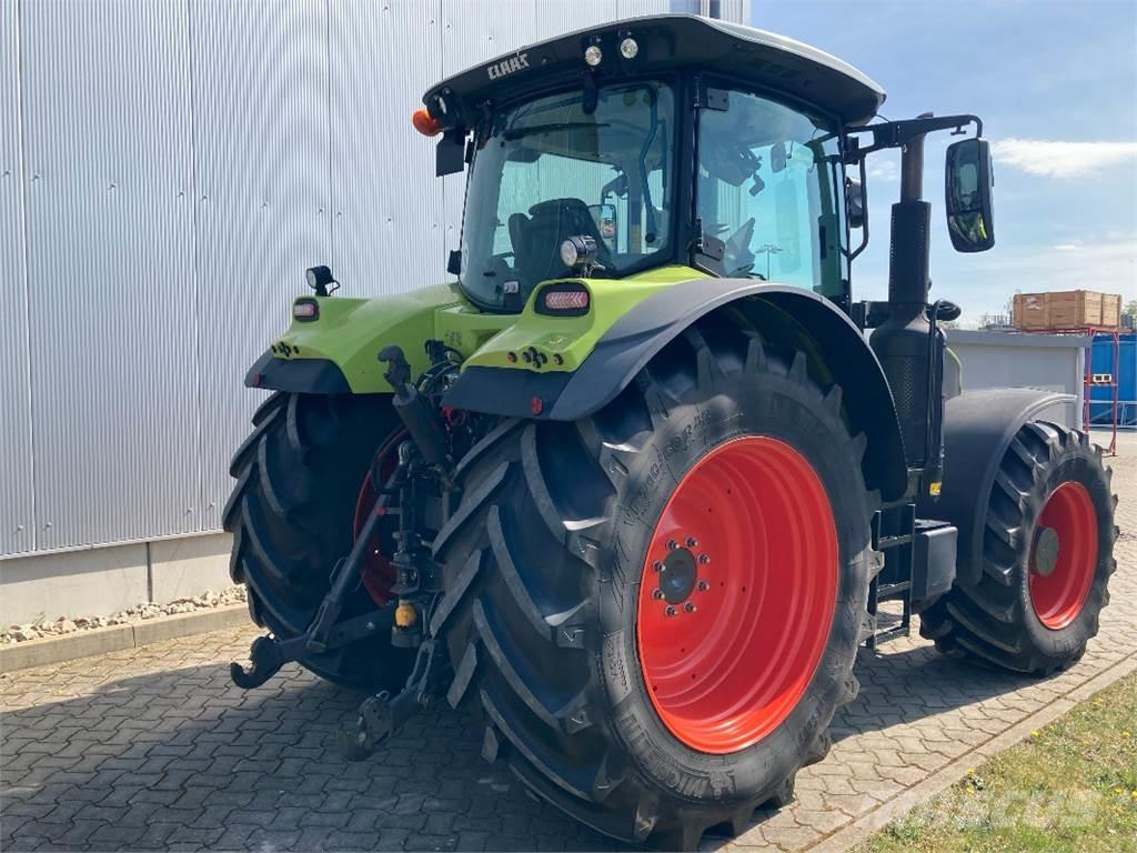 CLAAS ARION 660 Tractoren