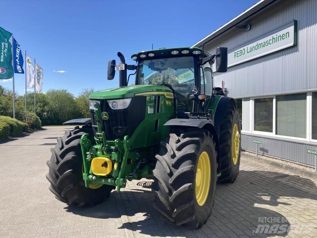 John Deere 6R215 Tractoren