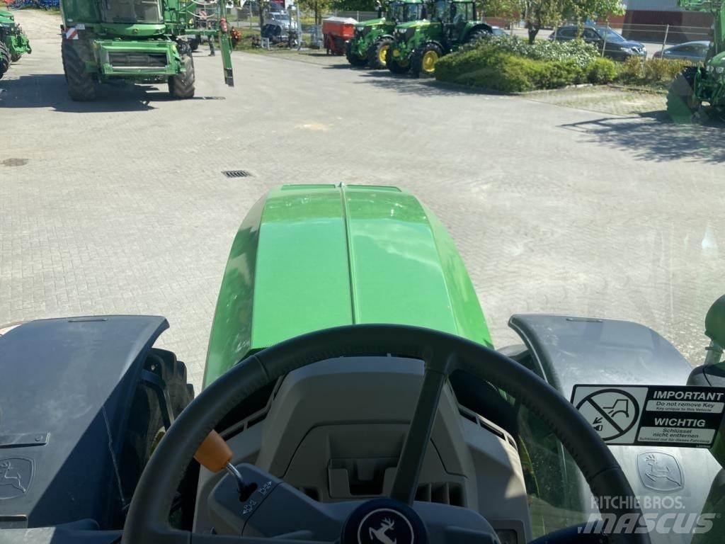 John Deere 6R215 Tractoren