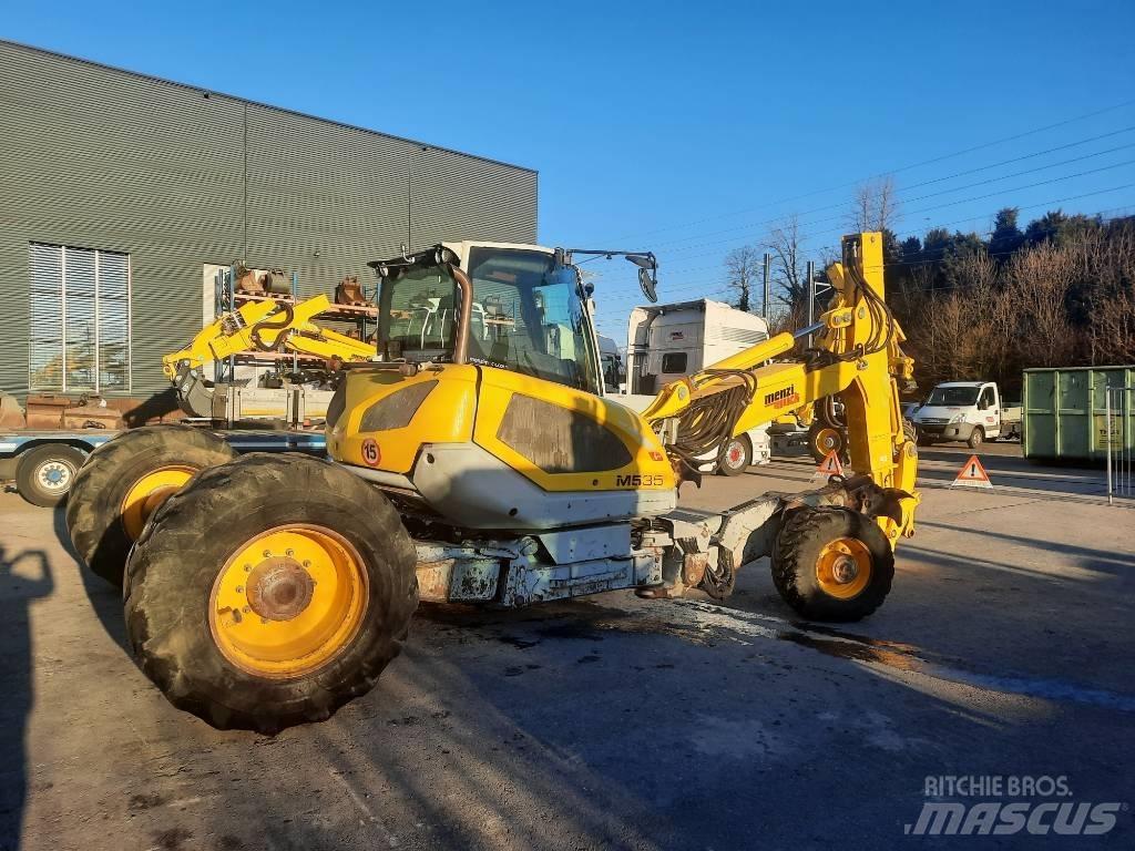 Menzi Muck M535 Wielgraafmachines
