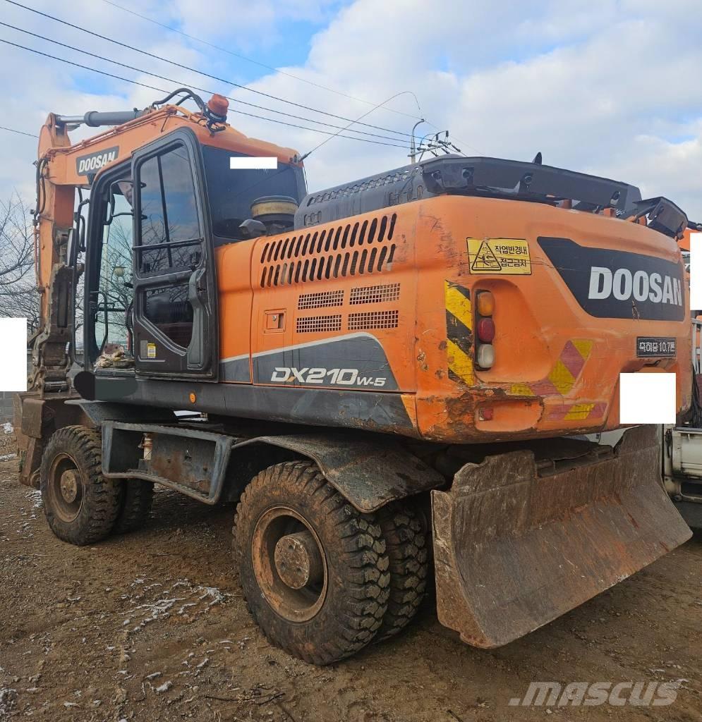 Doosan DX210WA Wielgraafmachines