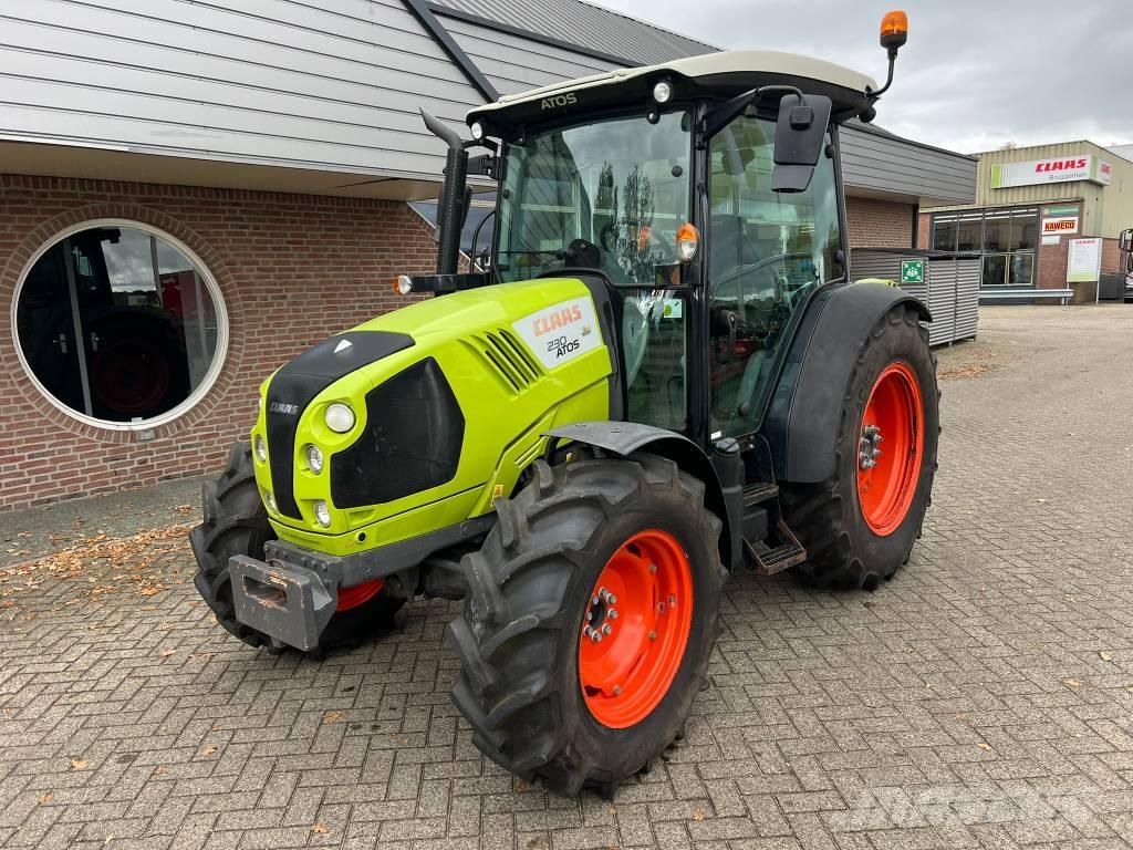 CLAAS Atos 230 Tractoren