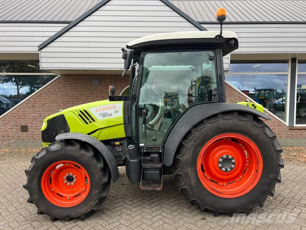 CLAAS Atos 230 Tractoren