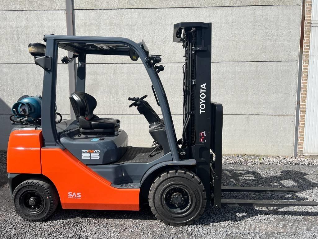 Toyota 02-8 FGF 25 LPG heftrucks