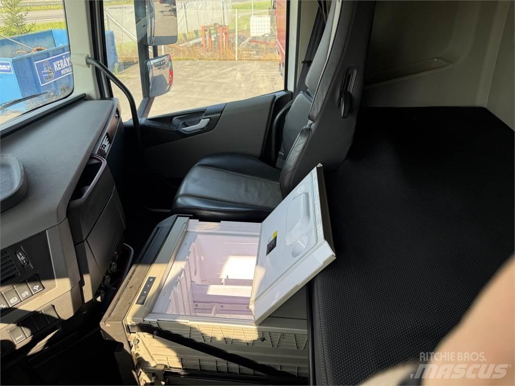 Volvo FH540 8X4 Kipper