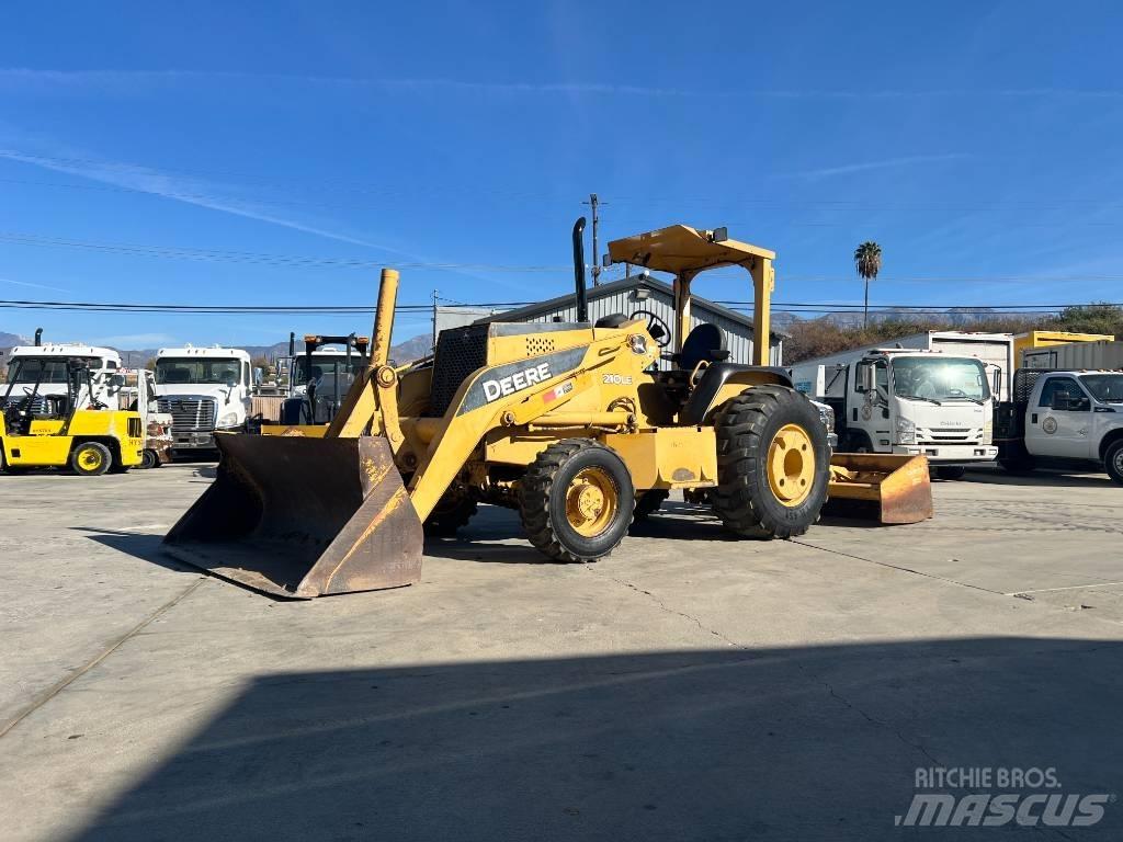 John Deere 210 LE Voorladers en gravers