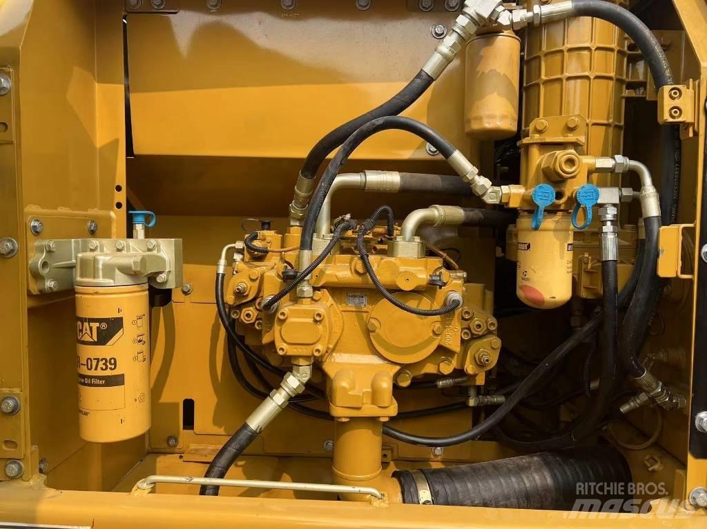CAT 320 D Rupsgraafmachines