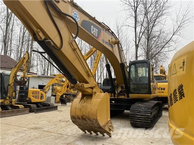 CAT 330 D L Rupsgraafmachines
