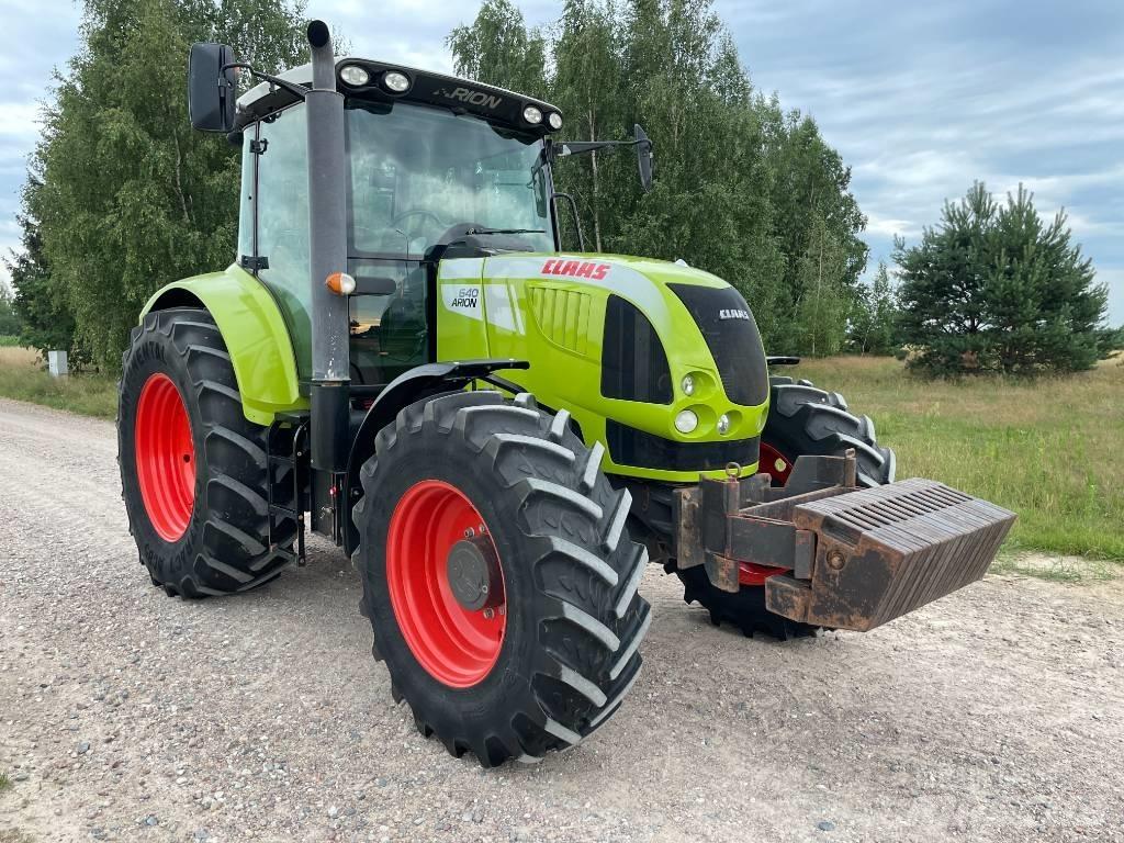 CLAAS Arion 640 Tractoren