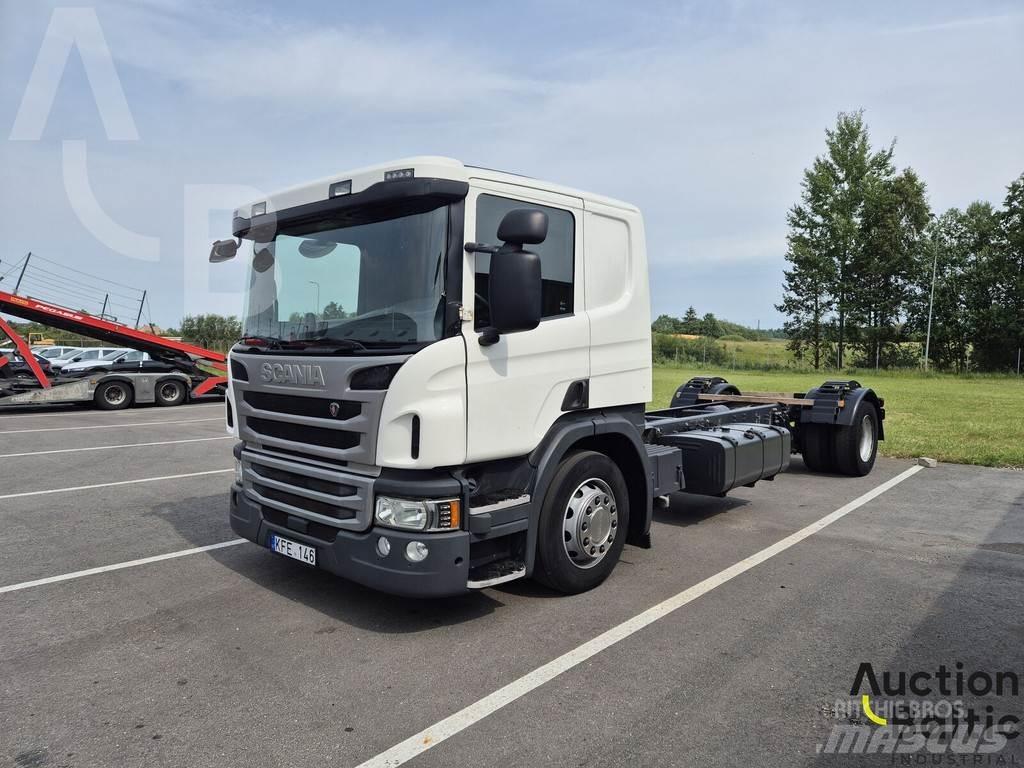 Scania P 450 Chassis met cabine