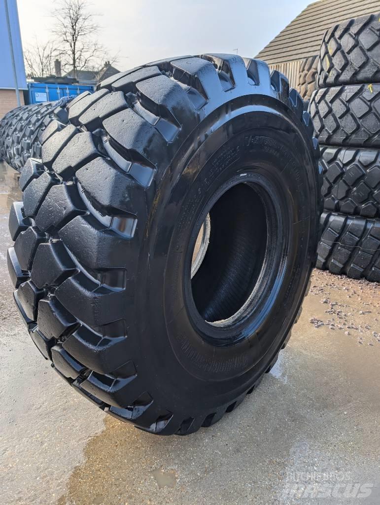 Bridgestone VLTS Banden, wielen en velgen