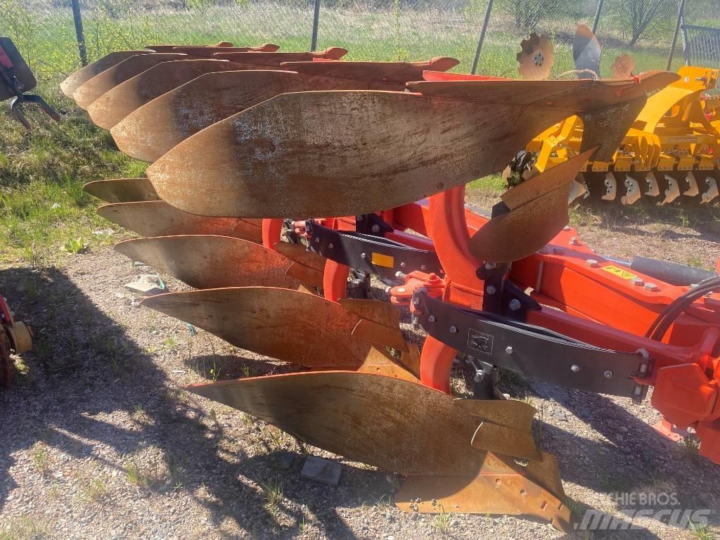 Kubota RM 300 SV Wentelploegen