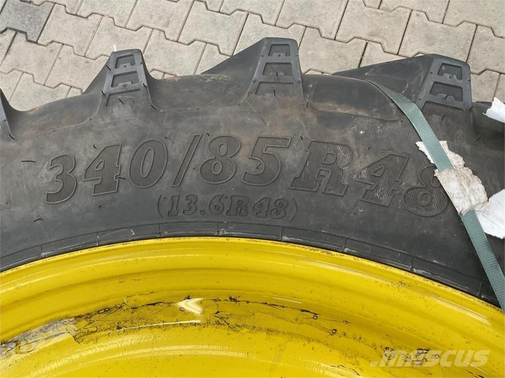 BKT 340/85R48 Banden, wielen en velgen