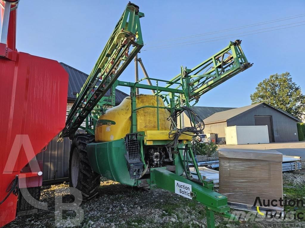 John Deere 732 Getrokken spuitmachines