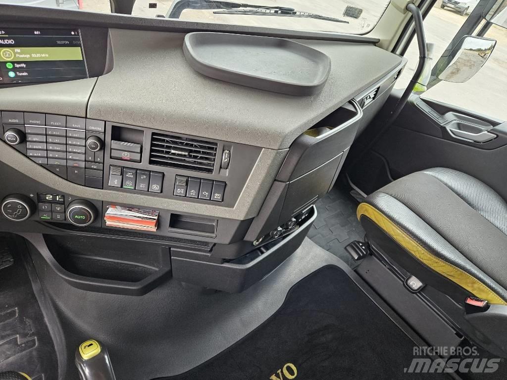 Volvo FH 16 6x2 550 Trekkers