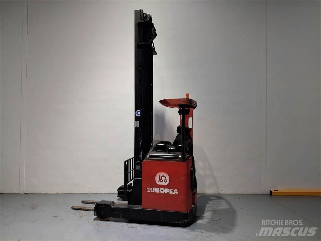 BT RRB 3 Reachtruck voor hoog niveau