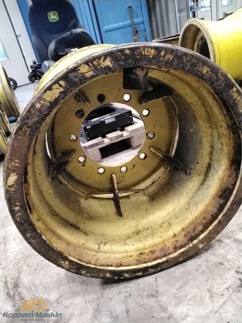 Ösa 250 20x26,5 Banden, wielen en velgen