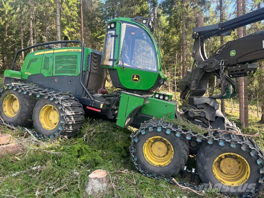 John Deere 1270 E Harvesters