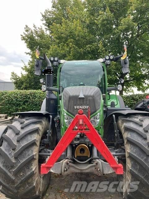 Fendt 724 Vario S4 Tractoren