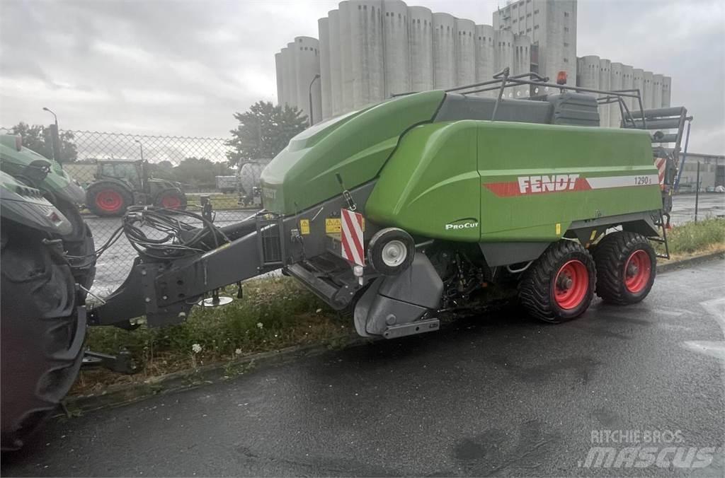 Fendt 1290 S Vierkante balenpers