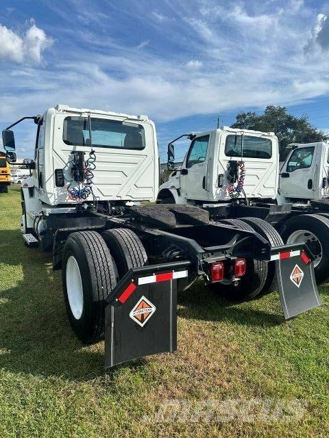 International MV607 Trekkers