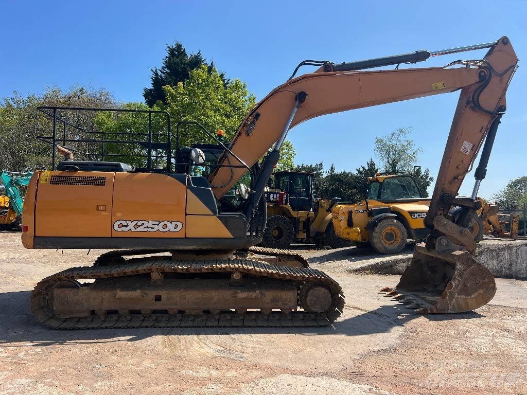 CASE CX 250 D Rupsgraafmachines