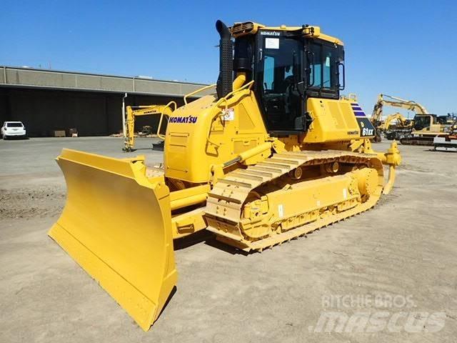 Komatsu D61EX-24 Rupsdozers