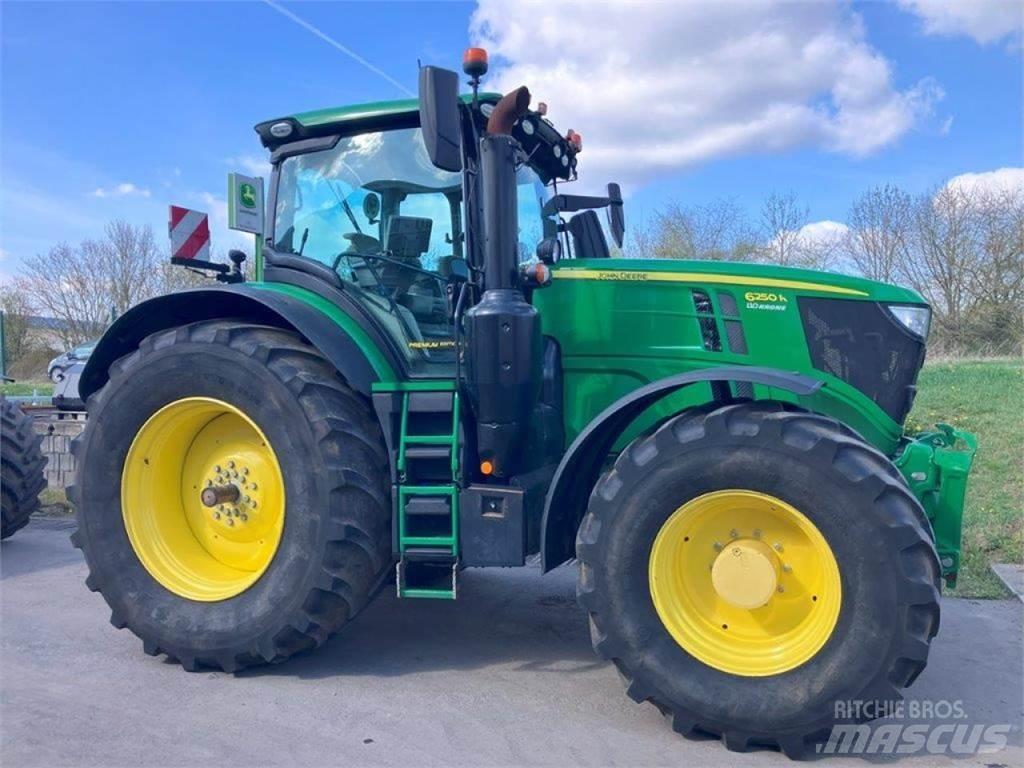 John Deere 6250R Tractoren