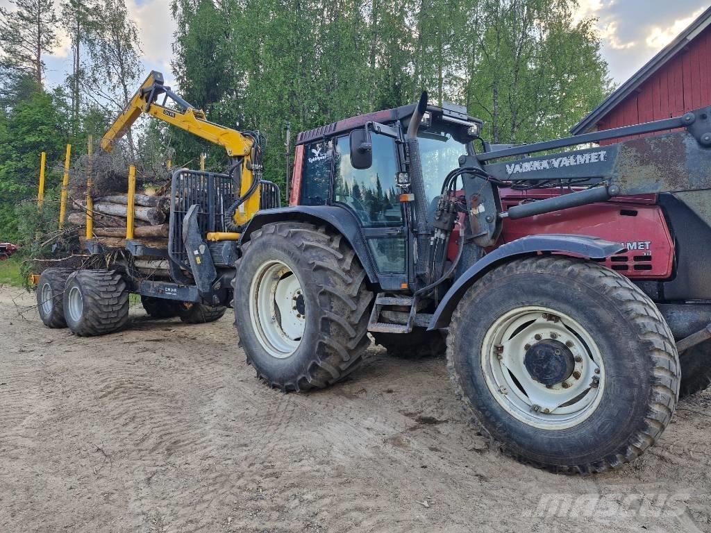 Valtra 8450 Hitech Tractoren