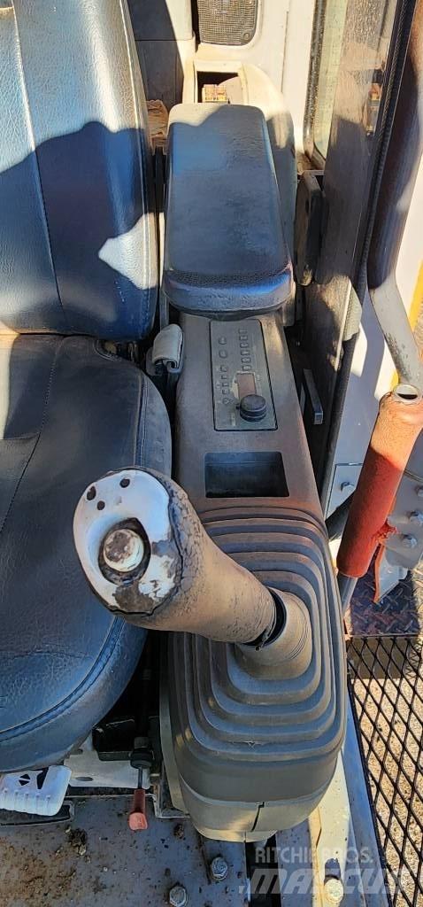 Hitachi ZX 225 USR Rupsgraafmachines