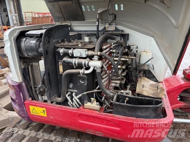 Takeuchi TB 260 Minigraafmachines < 7t