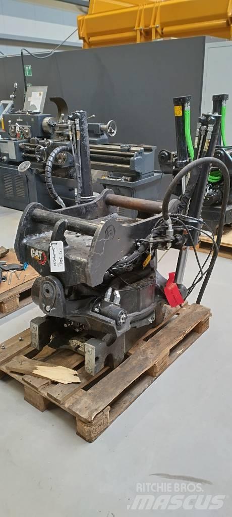 CAT TRS 23 Rupsgraafmachines