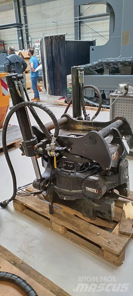 CAT TRS 23 Rupsgraafmachines